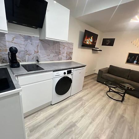 Maison Appartement Triplex Avec Jacuzzi Et Sauna Saint-Etienne  Exterior foto